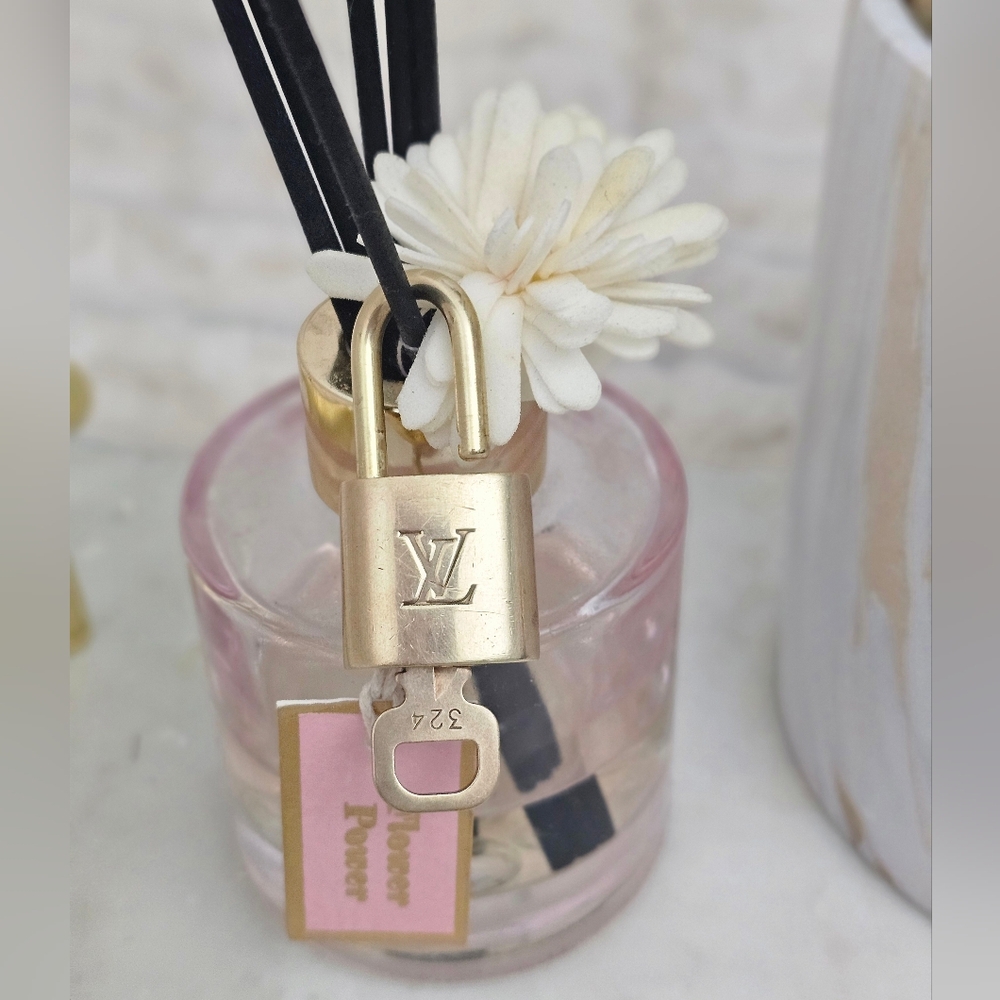 🔥😍 Authentic Louis Vuitton Padlock and Key 🔥😍 - Picture 7 of 7